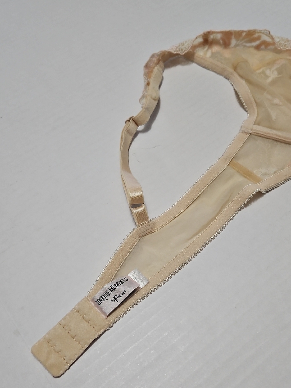 Unique Moments By Felina Sheer Lace Embroidered Underwire Bra in Nude Size 36C - Picture 3 of 9